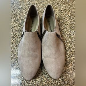 American Eagle, Size 12, Taupe, Gently Worn